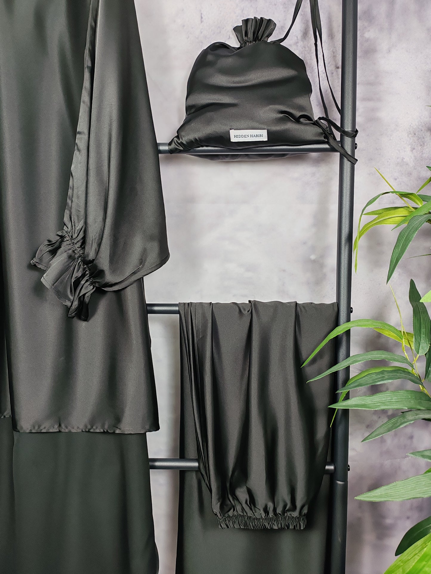 Huriya Prayer Set | Black Seed